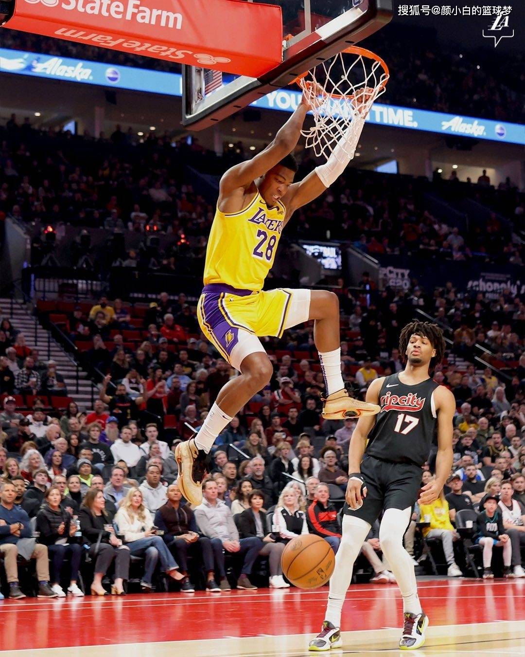 波士顿凯尔特人训练开放日，赛后更衣室发声引欢呼，西甲在即，赛程密集仍需轮换的简单介绍